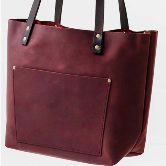 Portland Leather Goods Handbags - NWOT Portland Leather Goods Classic Tote with Zipper size Medium / Color Merlot